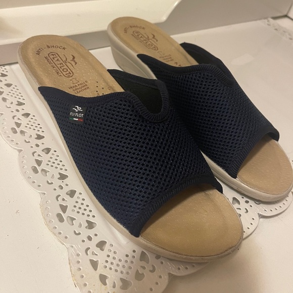 Fly Flot Flat Mule made in Italy soft and chic Retil price $120. new conditions - Picture 6 of 16